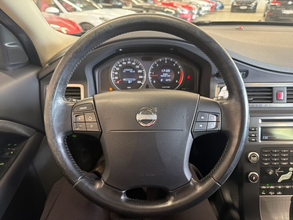 Volvo XC70 2008 Musta