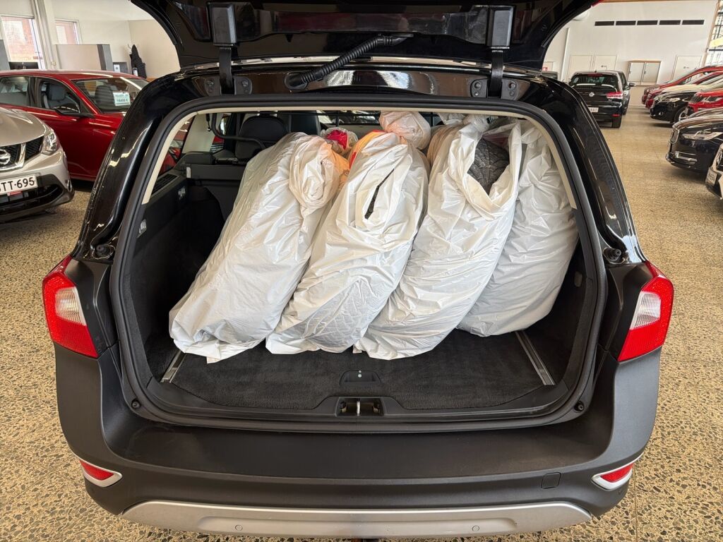 Volvo XC70 2008 Musta