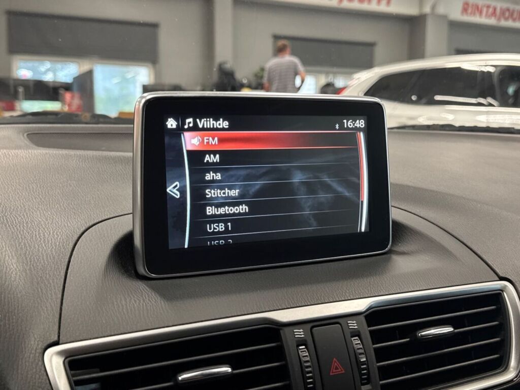 Mazda Mazda3 2015 Valkoinen