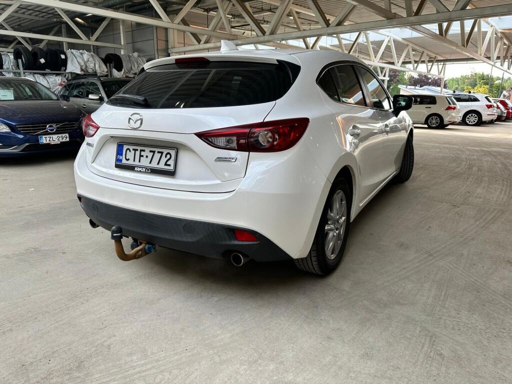 Mazda Mazda3 2015 Valkoinen