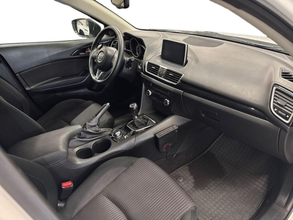 Mazda Mazda3 2015 Valkoinen