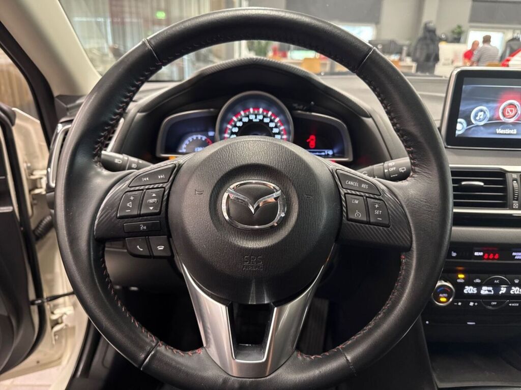 Mazda Mazda3 2015 Valkoinen