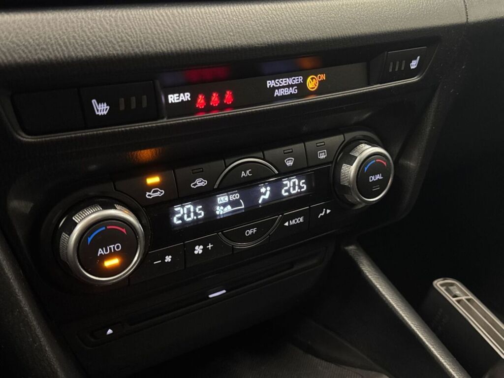 Mazda Mazda3 2015 Valkoinen