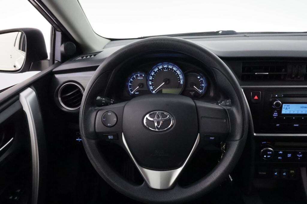 Toyota Auris 2015 Ruskea (beige)