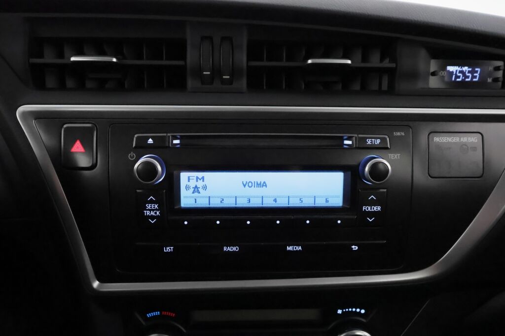 Toyota Auris 2015 Ruskea (beige)