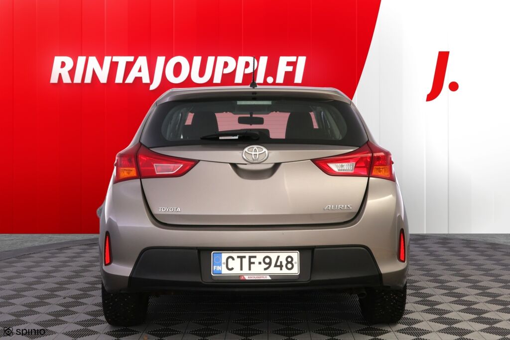 Toyota Auris 2015 Ruskea (beige)