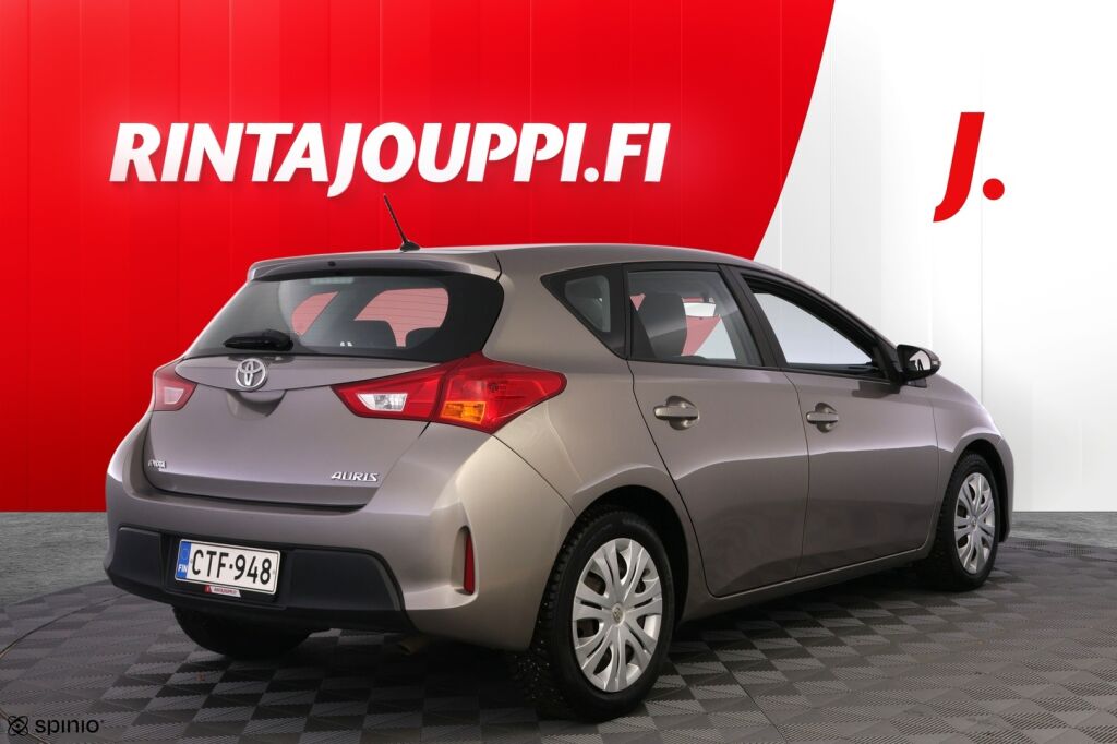 Toyota Auris 2015 Ruskea (beige)