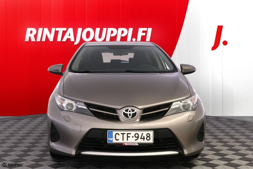 Toyota Auris 2015 Ruskea (beige)