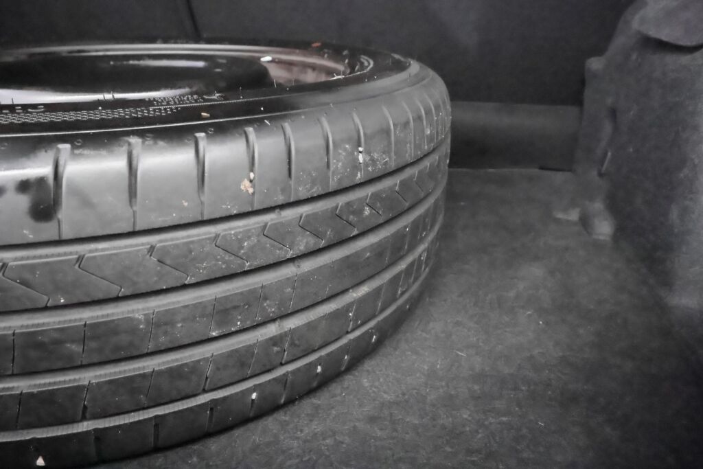 Toyota Auris 2015 Ruskea (beige)