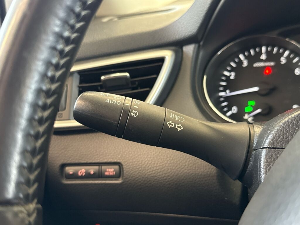 Nissan Qashqai 2015 Valkoinen