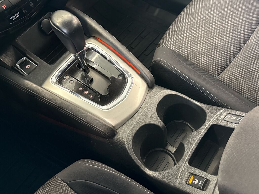 Nissan Qashqai 2015 Valkoinen