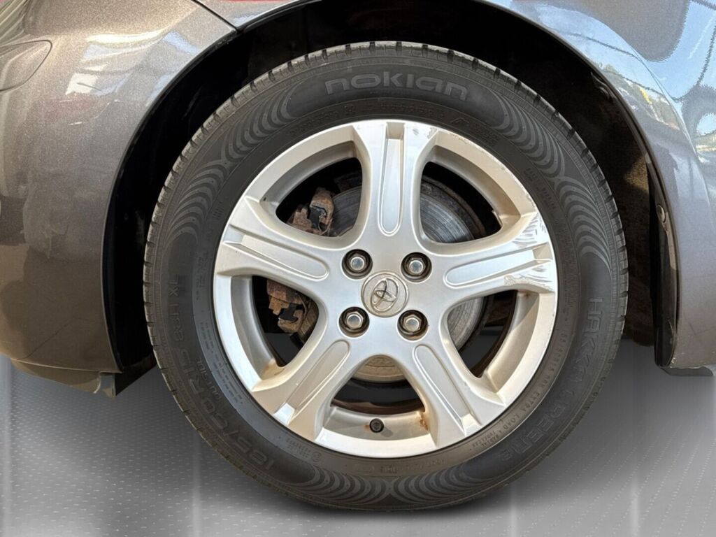 Toyota Yaris 2010 Harmaa