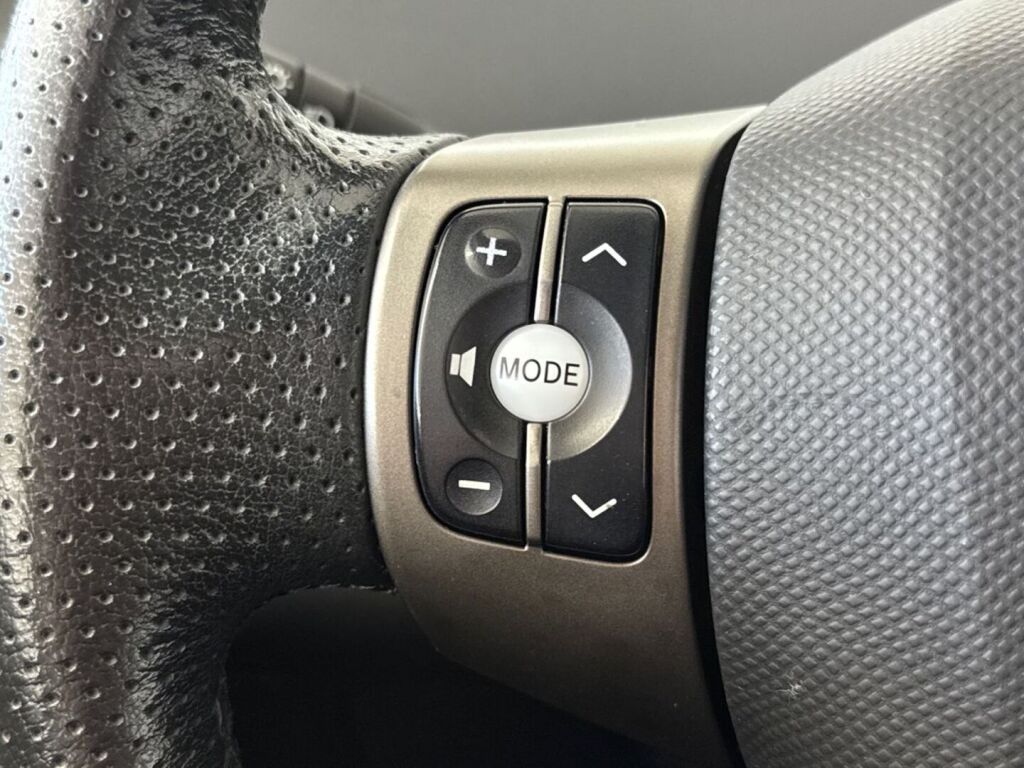 Toyota Yaris 2010 Harmaa