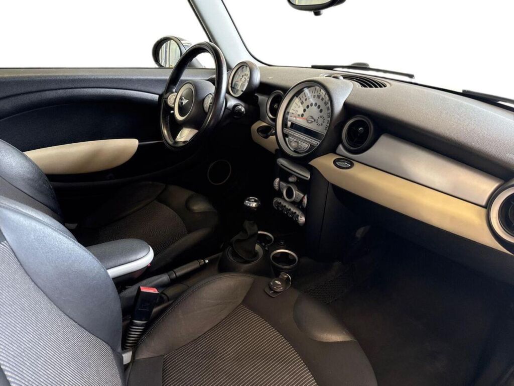 Mini Cooper D 2010 Valkoinen
