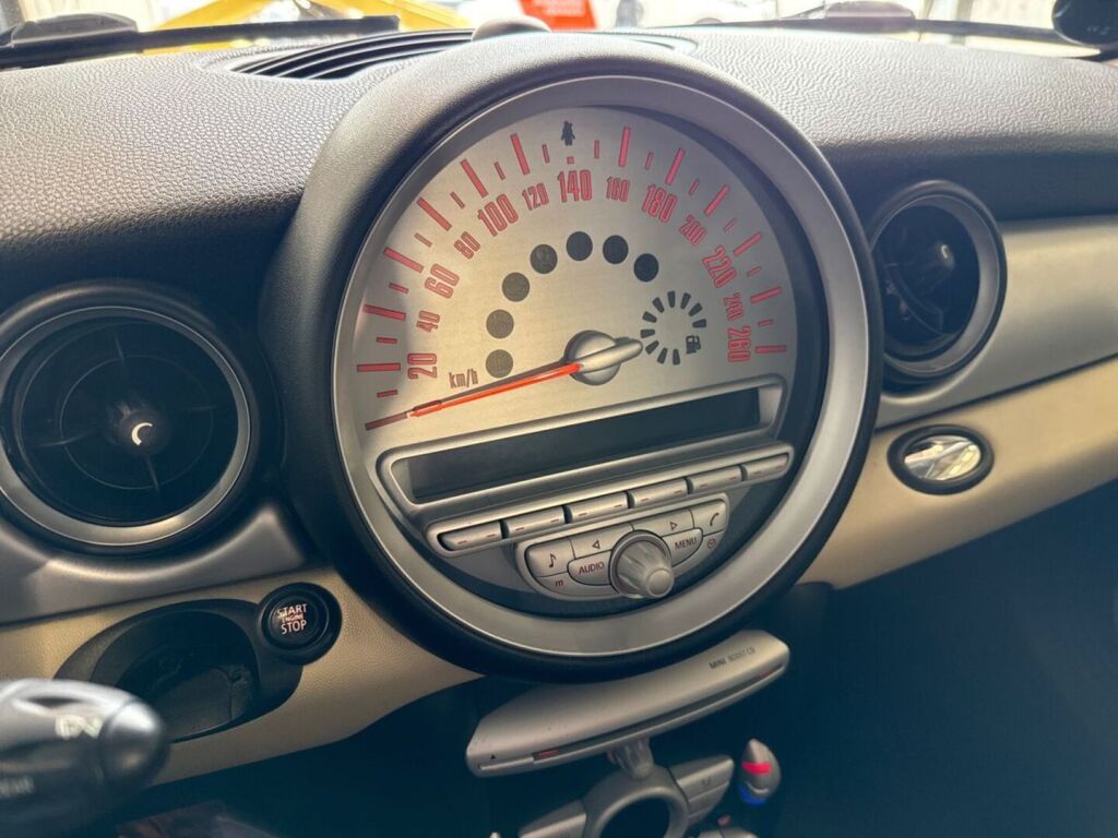 Mini Cooper D 2010 Valkoinen