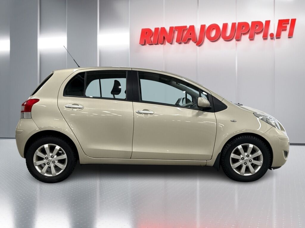 Toyota Yaris 2010 Hopea