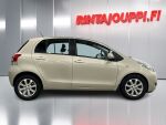 Toyota Yaris 2010 Hopea