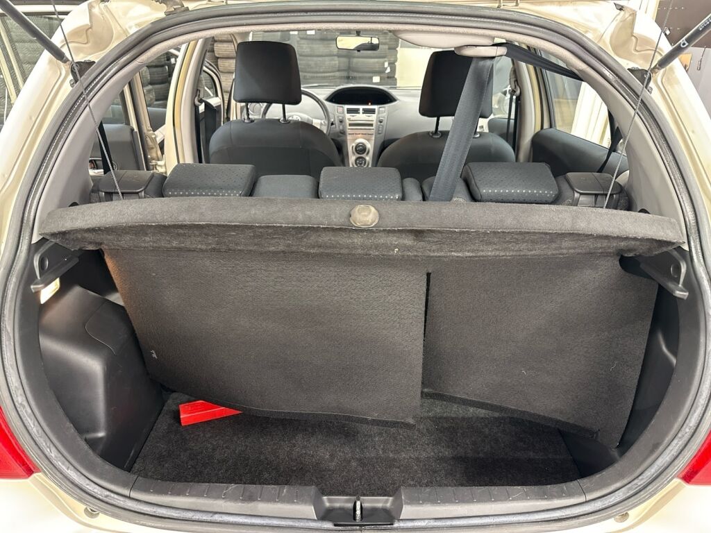 Toyota Yaris 2010 Hopea