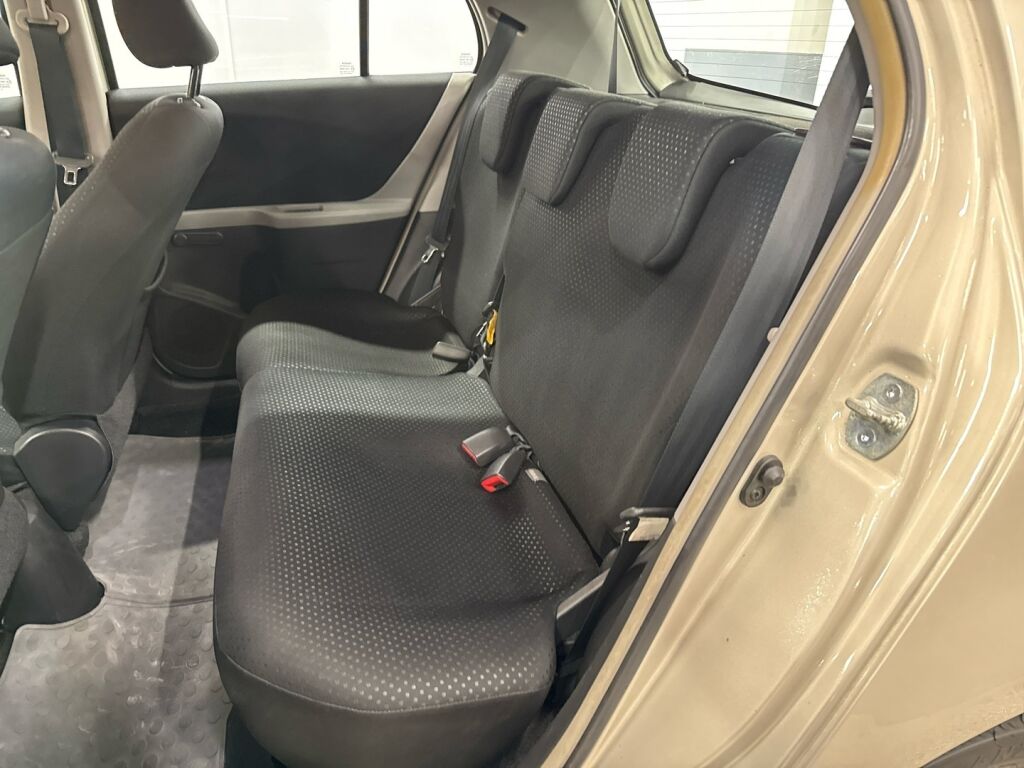 Toyota Yaris 2010 Hopea