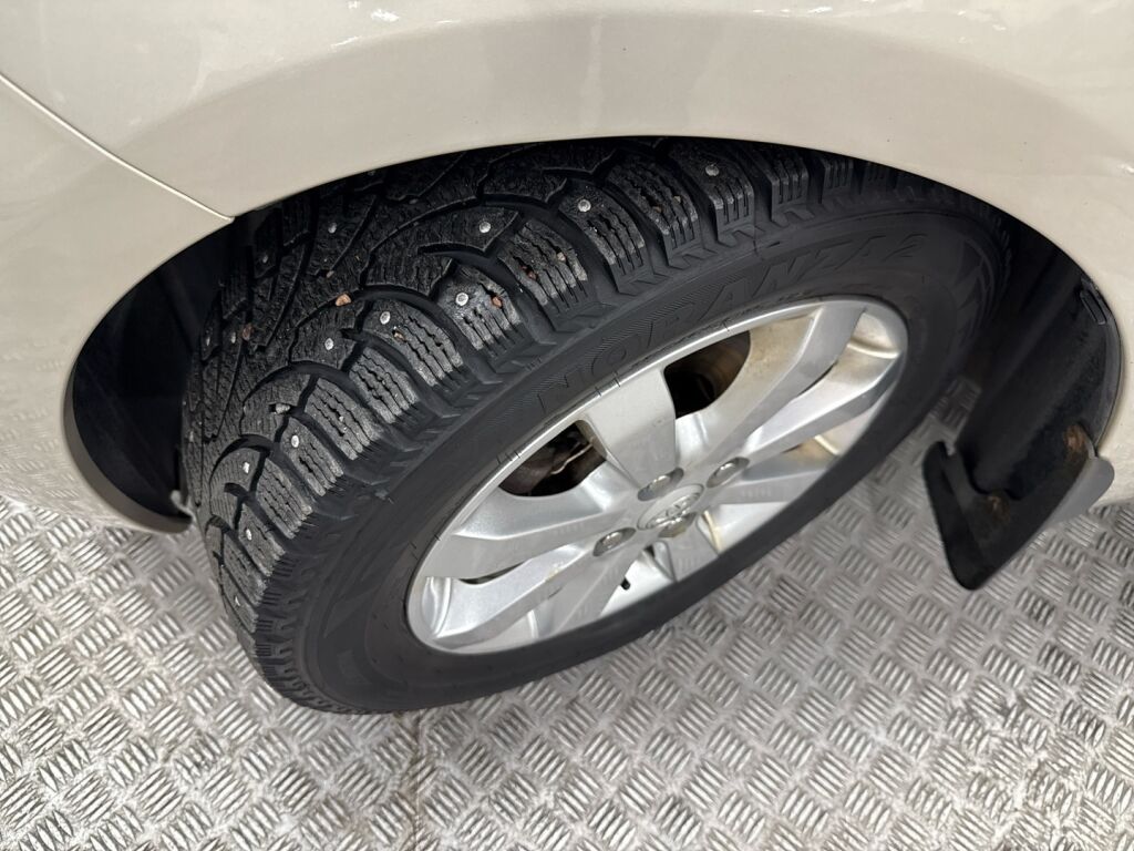 Toyota Yaris 2010 Hopea