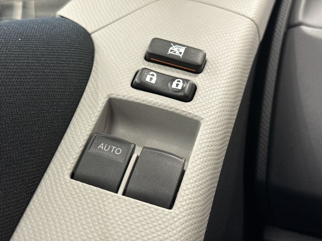 Toyota Yaris 2010 Hopea