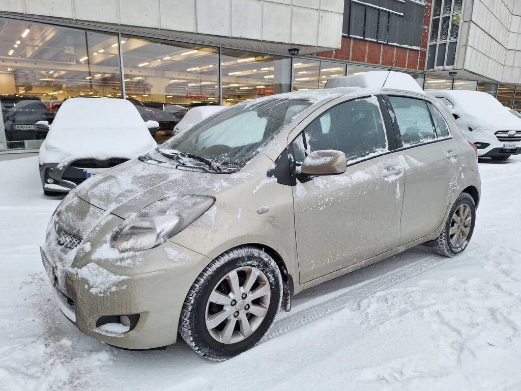 Toyota Yaris 2010 Hopea