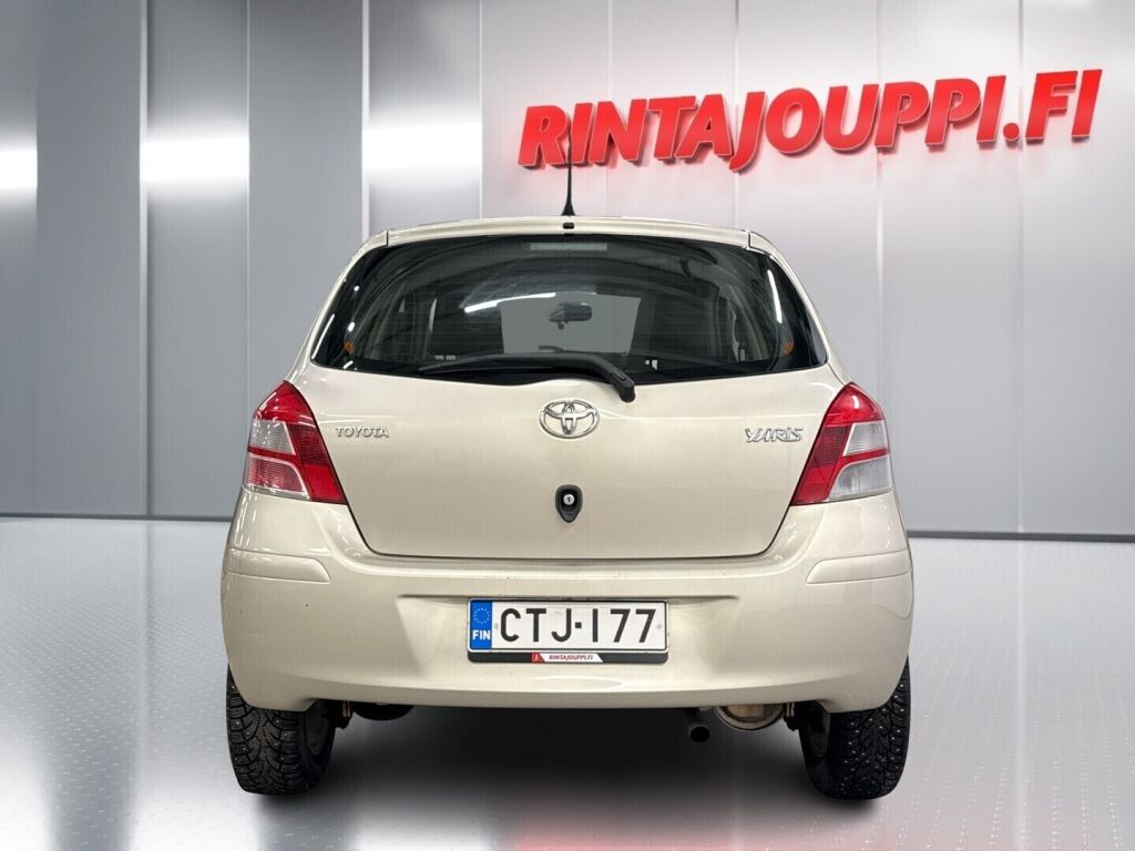 Toyota Yaris 2010 Hopea
