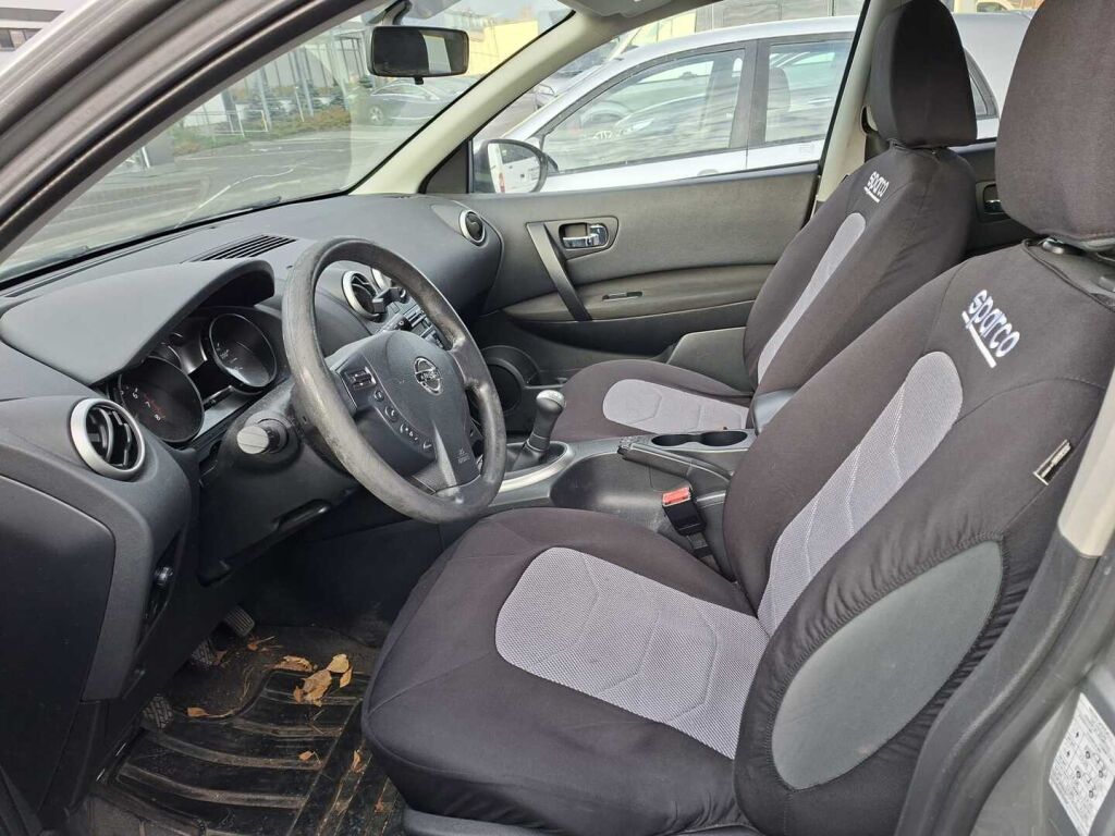 Nissan Qashqai+2 2010 Hopea