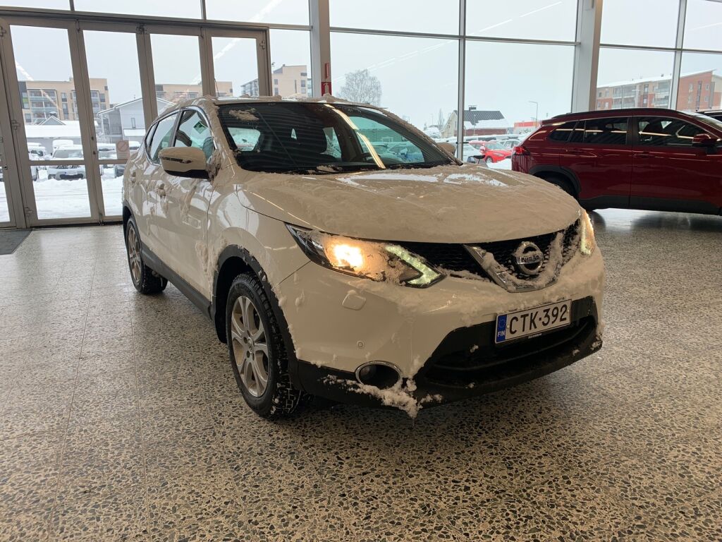 Nissan Qashqai 2015 Valkoinen