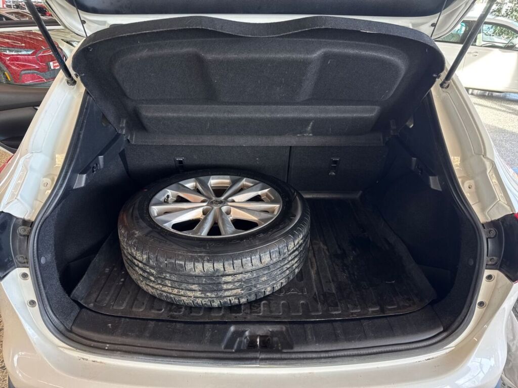 Nissan Qashqai 2015 Valkoinen