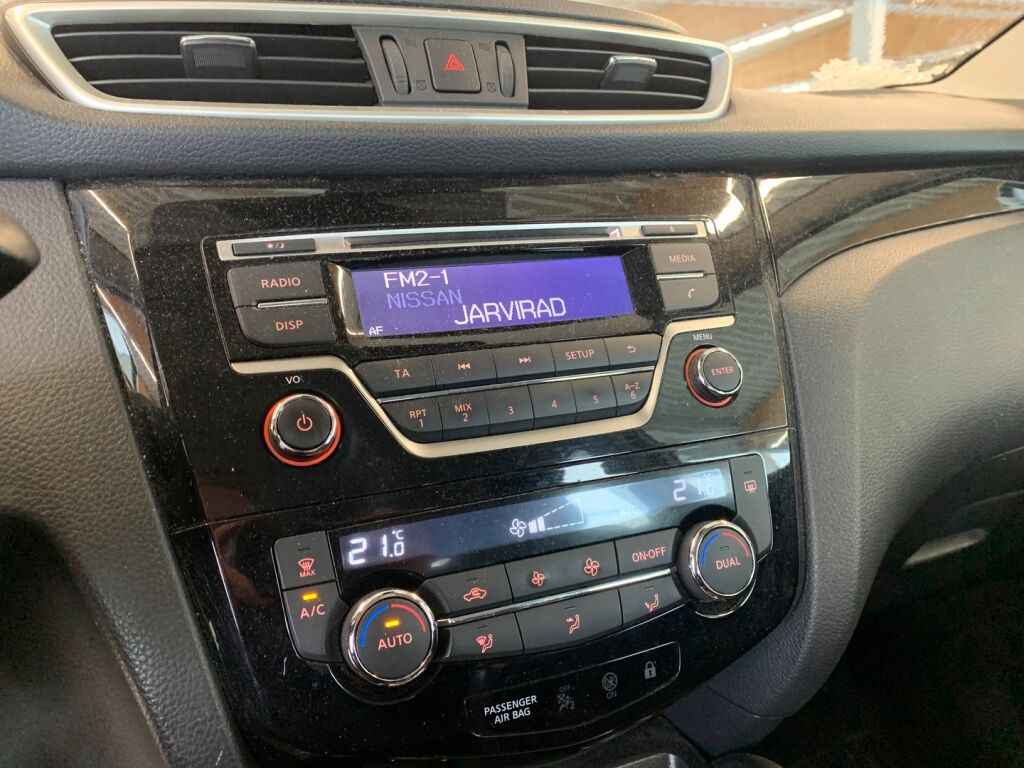 Nissan Qashqai 2015 Valkoinen