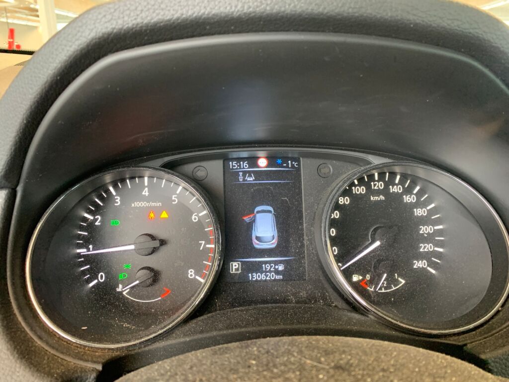 Nissan Qashqai 2015 Valkoinen