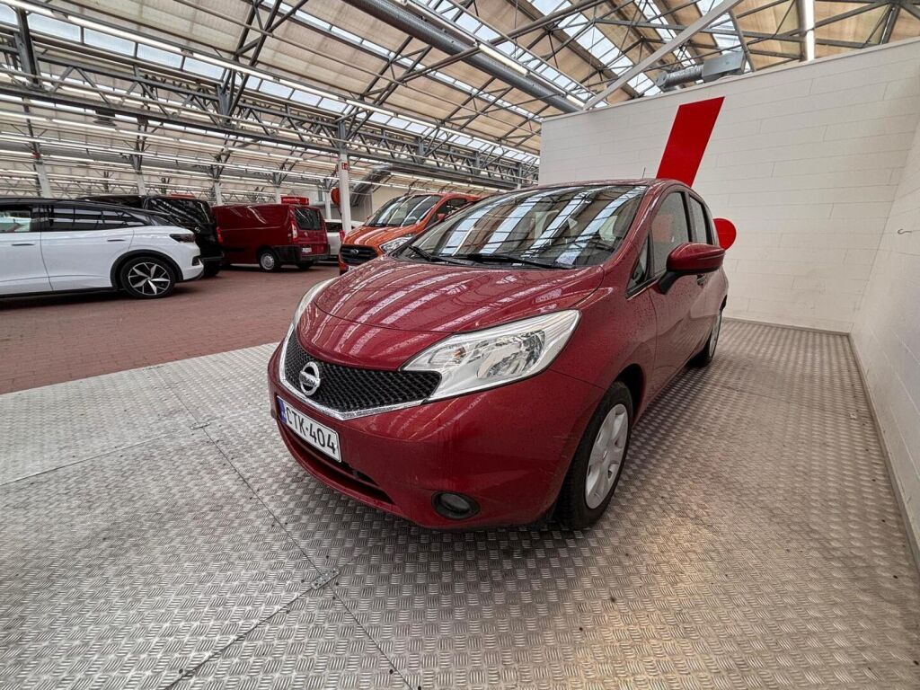 Nissan Note 2015 Punainen