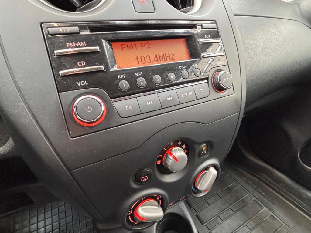 Nissan Note 2015 Punainen
