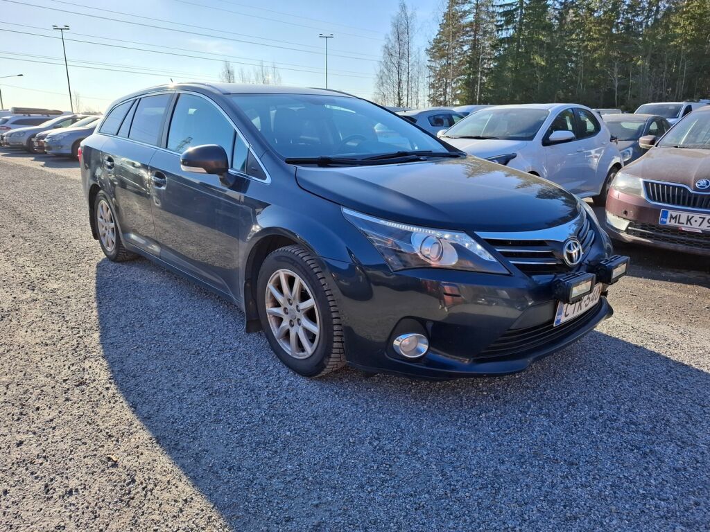 Toyota Avensis 2015 Harmaa