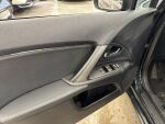 Toyota Avensis 2015 Harmaa