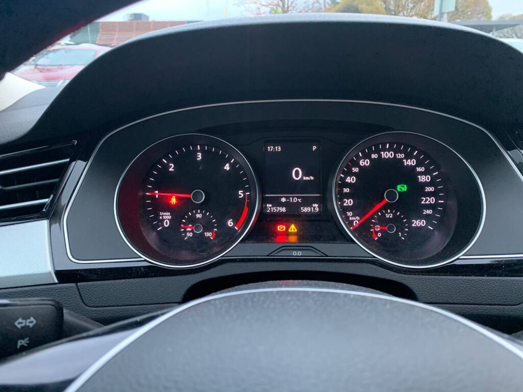 Volkswagen Passat 2015 Sininen