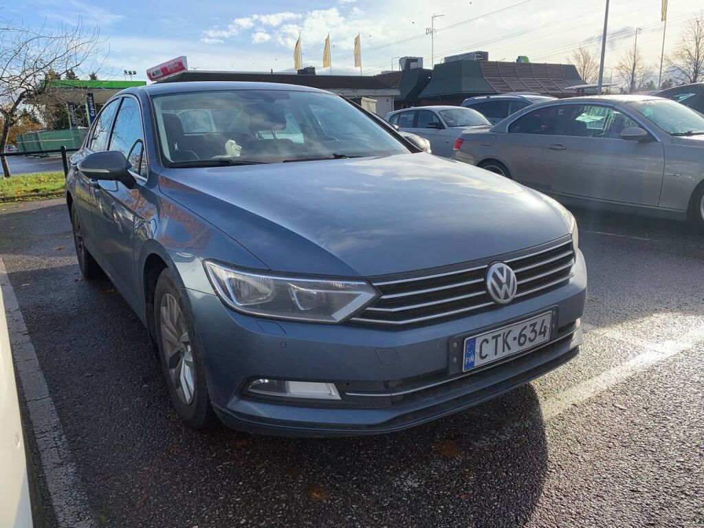 Volkswagen Passat 2015 Sininen