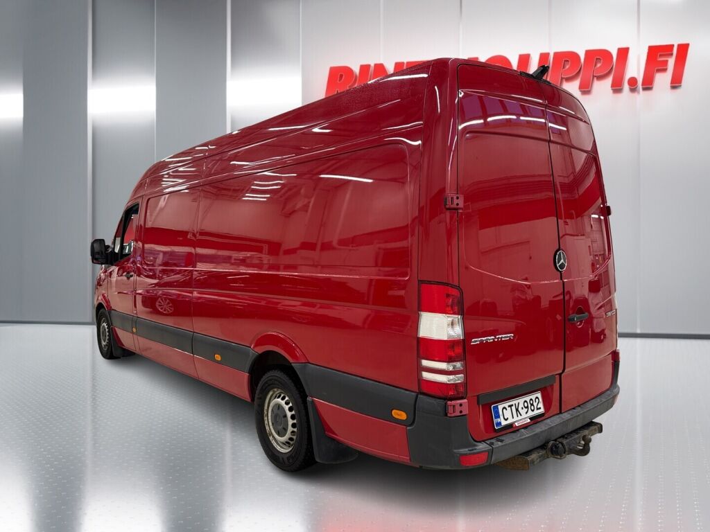 Mercedes-Benz Sprinter 2015 Punainen