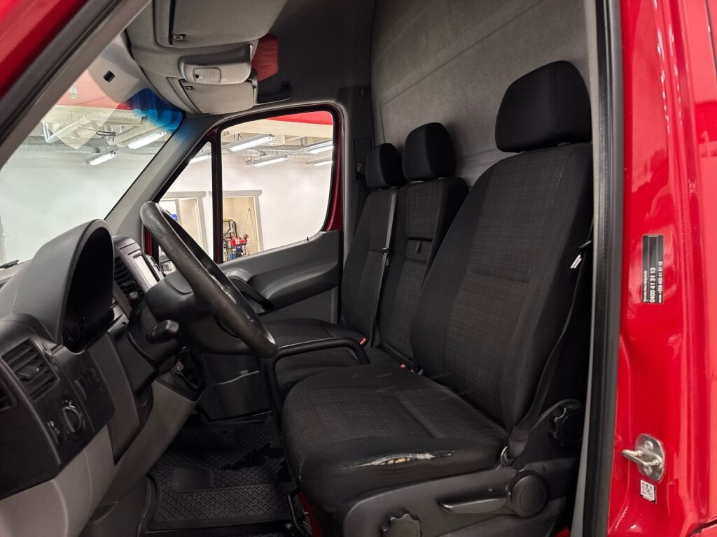 Mercedes-Benz Sprinter 2015 Punainen