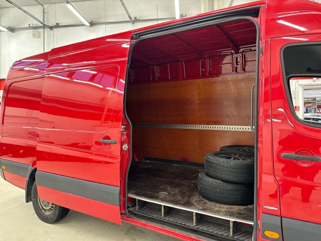 Mercedes-Benz Sprinter 2015 Punainen