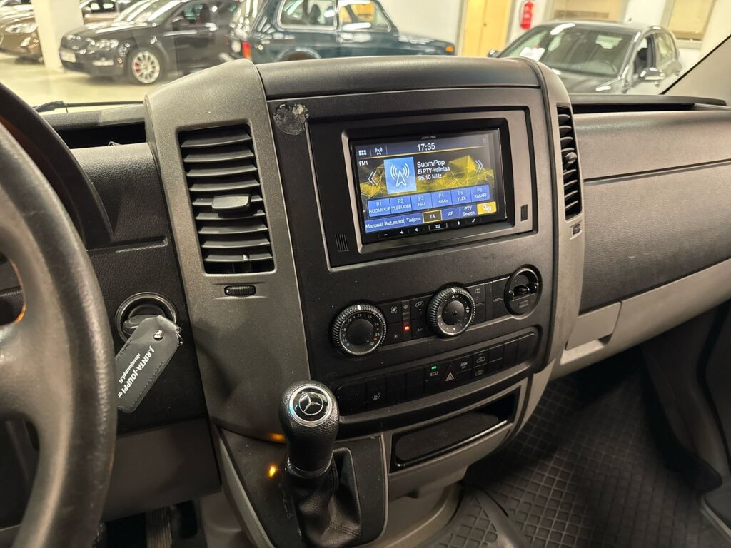 Mercedes-Benz Sprinter 2015 Punainen