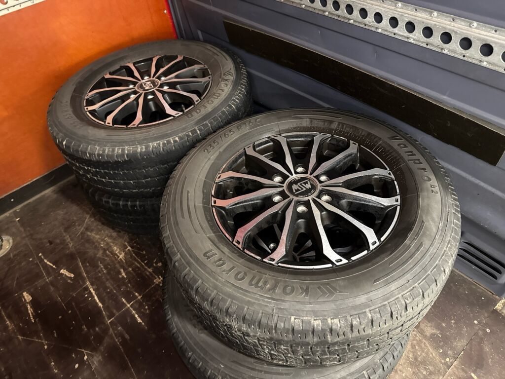 Mercedes-Benz Sprinter 2015 Punainen