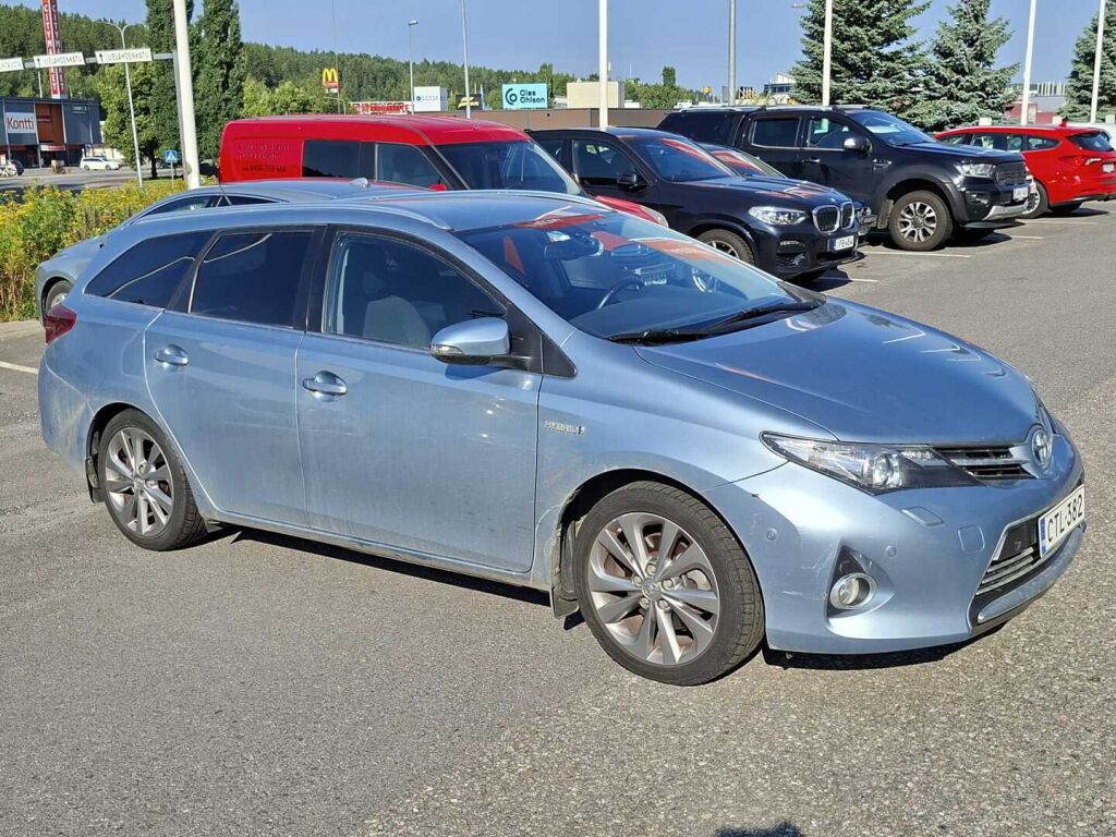 Toyota Auris 2015 Sininen