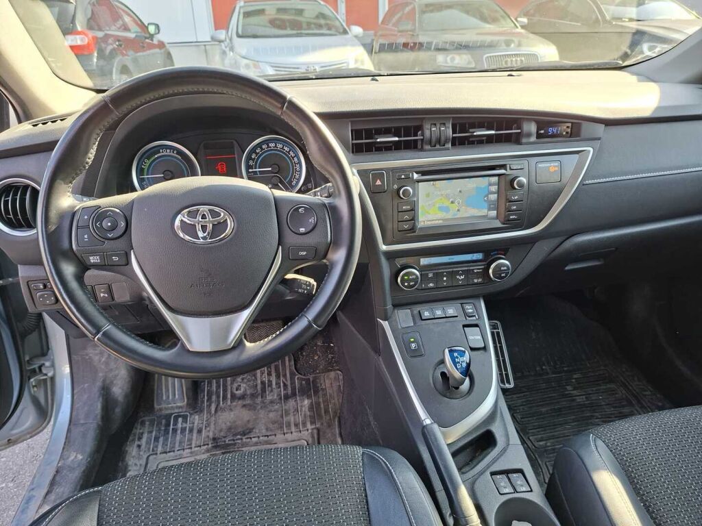 Toyota Auris 2015 Sininen