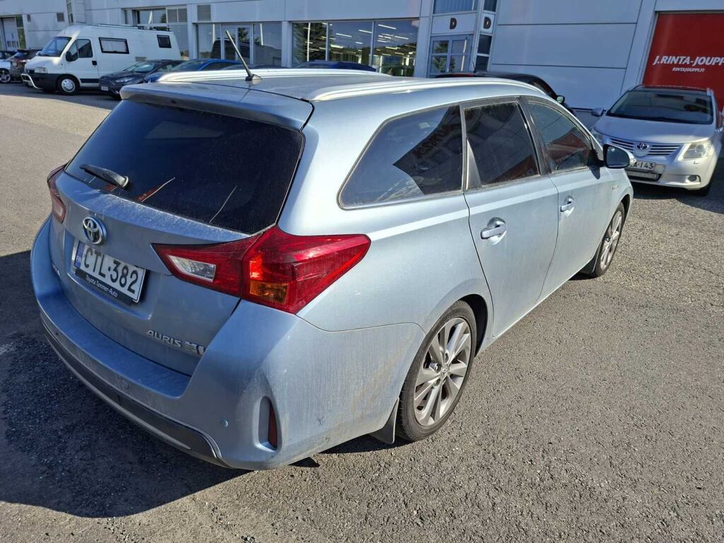 Toyota Auris 2015 Sininen