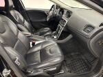 Volvo V40 2015 Musta