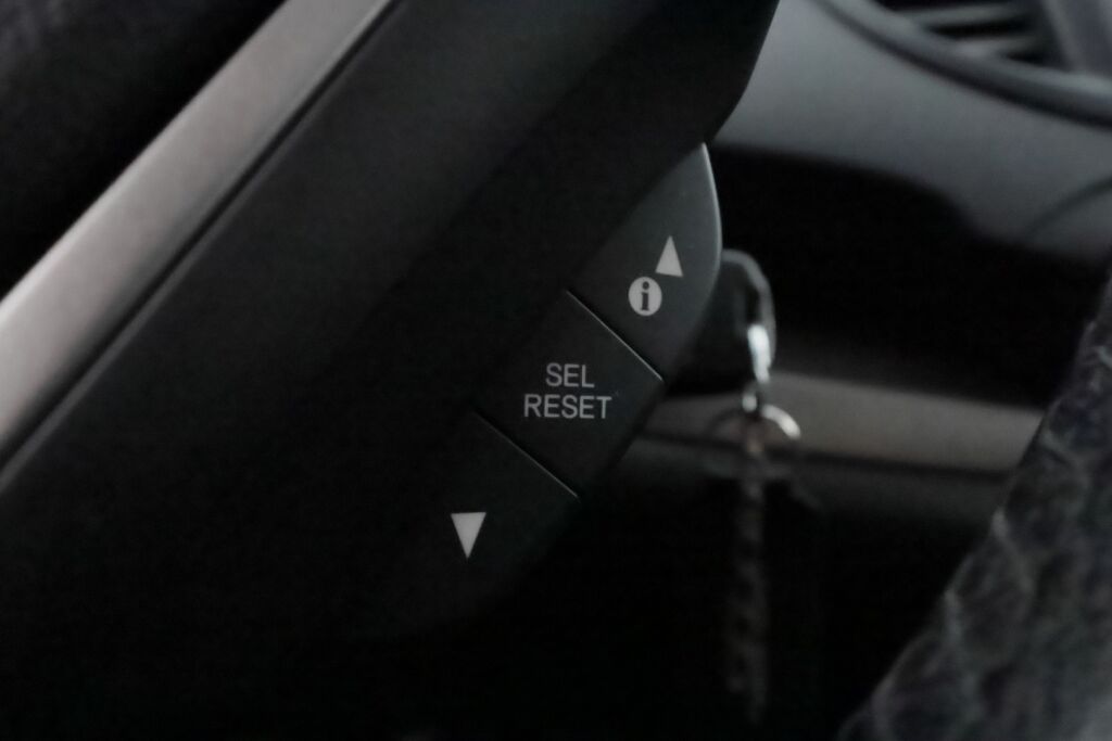 Honda CR-V 2015 Ruskea (beige)