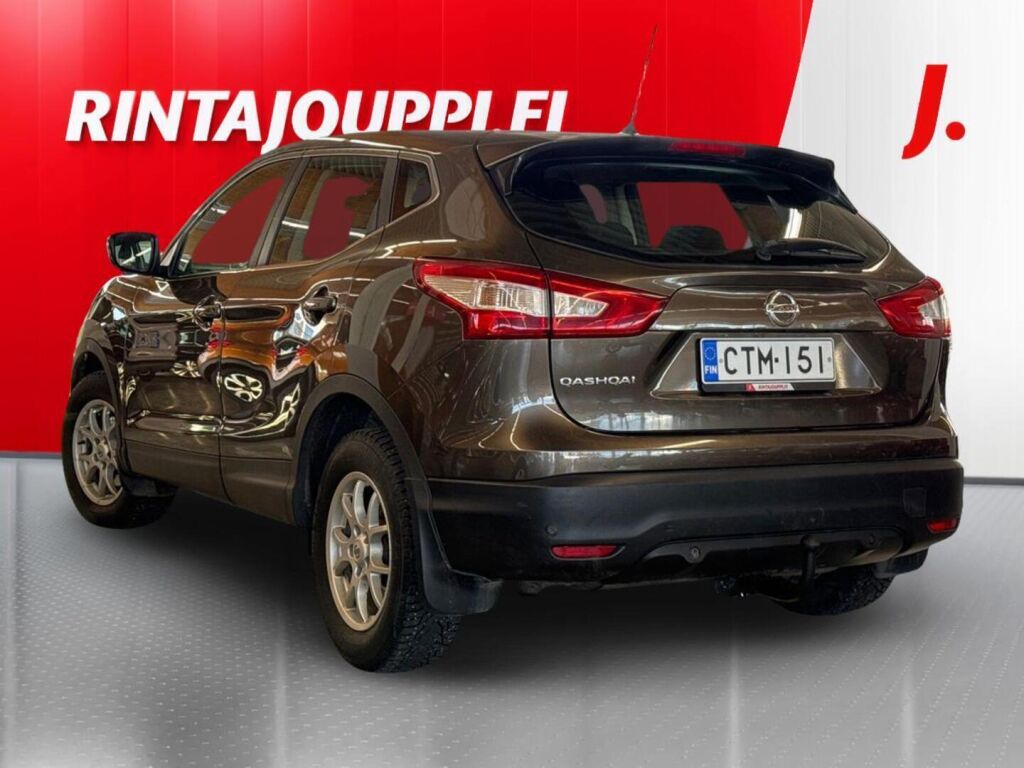 Nissan Qashqai 2015 Ruskea (beige)