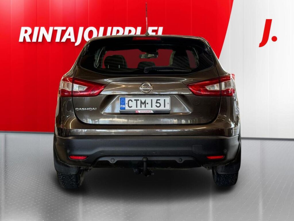 Nissan Qashqai 2015 Ruskea (beige)